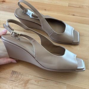 Nordstrom Beige/Taupe Leather Slingback Wedges